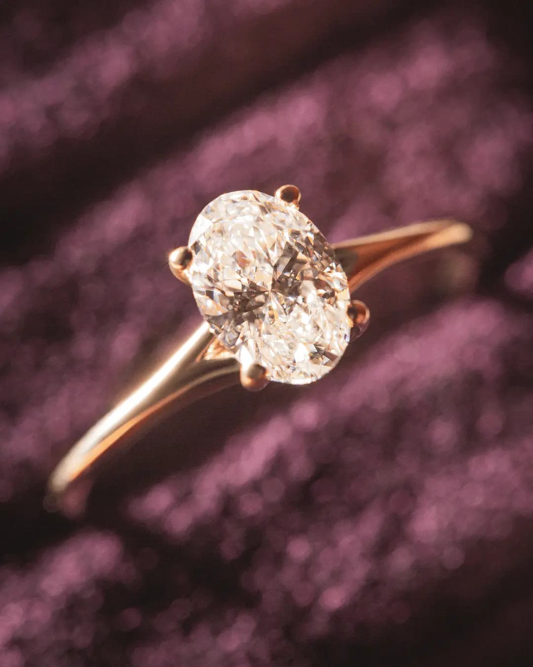 Anillo de compromiso con diamante diseñado por LOLŌ — Pieza 08