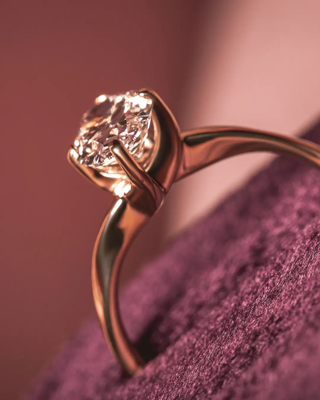 Anillo de compromiso con diamante diseñado por LOLŌ — Pieza 13